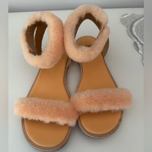 UGG Women's Sandals in Peach Fuzz